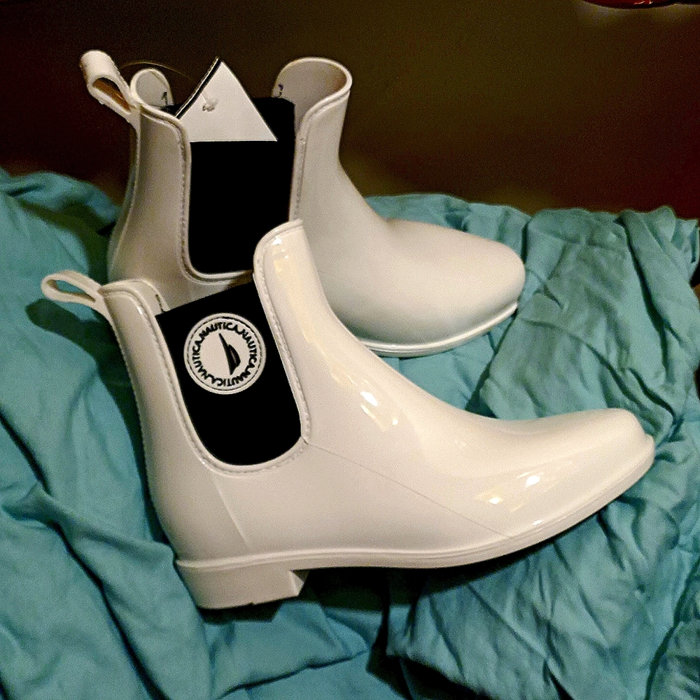 NAUTICA WOMEN ANKLE RAIN BOOTS WHITE RUBBER WATERPROOF SZ 6